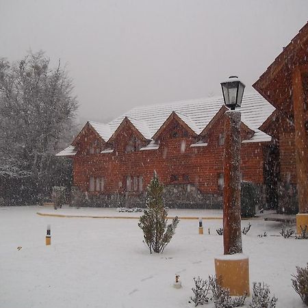 Hosteria Maiten Escondido Вилья-ла-Ангостура Экстерьер фото